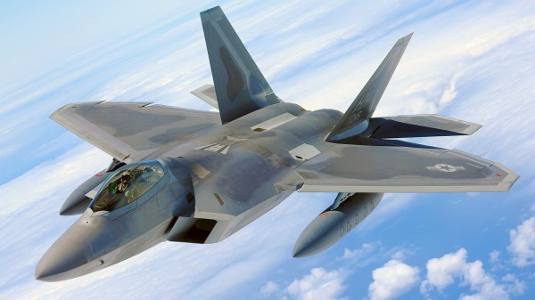 美军第五代战斗机F-22隐形战斗机