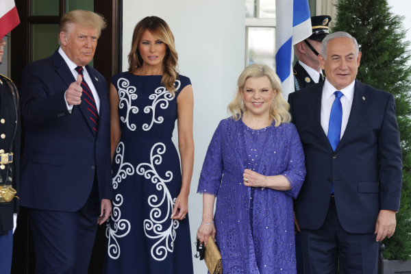 2020年9月15日，川普夫婦在白宮迎接到訪的以色列總理內塔尼亞胡夫婦。