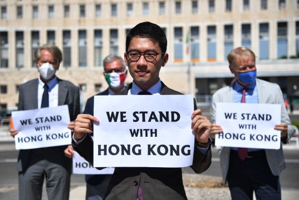上個月，流亡英國的羅冠聰前往意大利呼籲當地政府支持香港民主運動。（圖片來源：Getty Images）