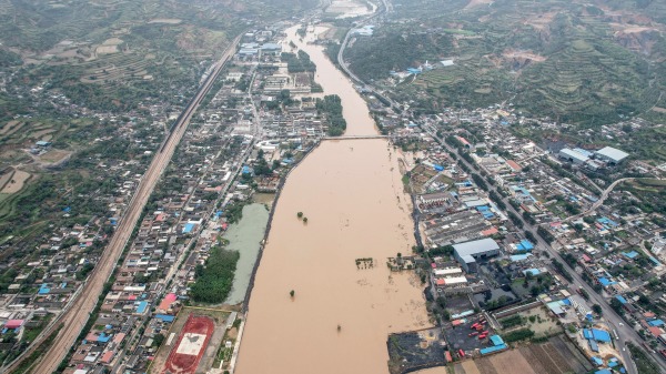 2021年10月10日山西省北部的介休在强降雨后出现了水淹。