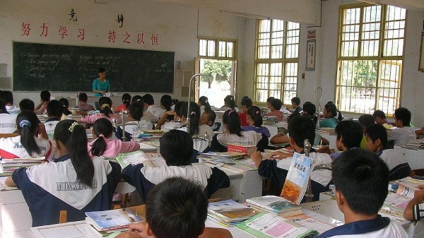 中国广西龙州县民族中学。