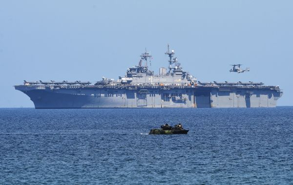 美国海军陆战队两栖攻击车（Getty Images图TED ALJIBE）
