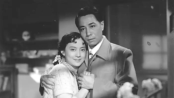 1957年《护士日记》中的男女主角王丹凤与汤化达