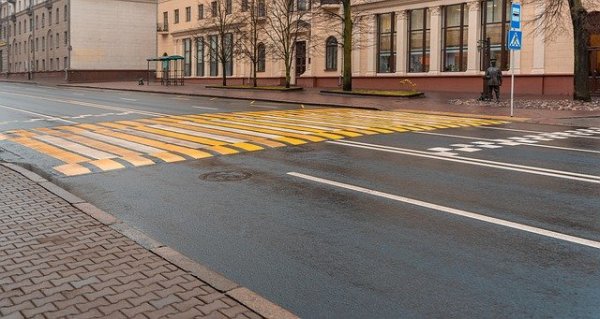 在丹麥第二大城市奧胡斯（Aarhus），出現了立體斑馬線。（示意圖/Marko Bukorovic/pixabay）