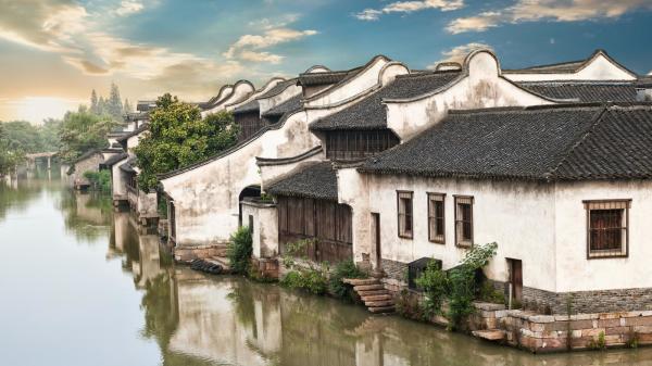 在中国各地有些以八卦布局的村庄