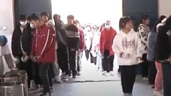 河南30多名学生校餐中毒送餐公司有来头(图)