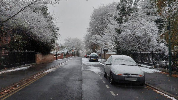 26日，英国下了入冬以来的第一场大雪。（图片来源：受访者提供）