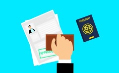 華女持這種綠卡回國返美時護照被剪壞作廢(圖)