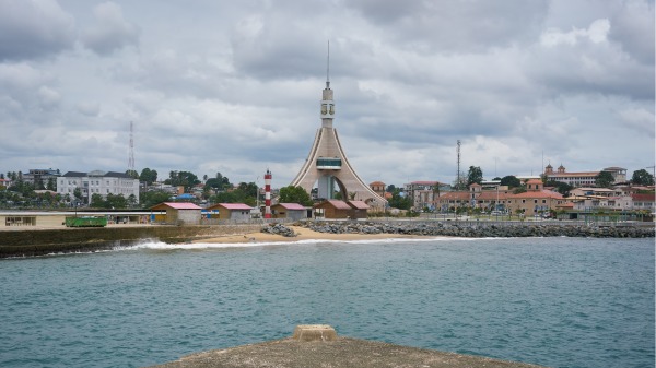 赤道几内亚的巴塔的自由塔（图片来源：David Degner/Getty Images）