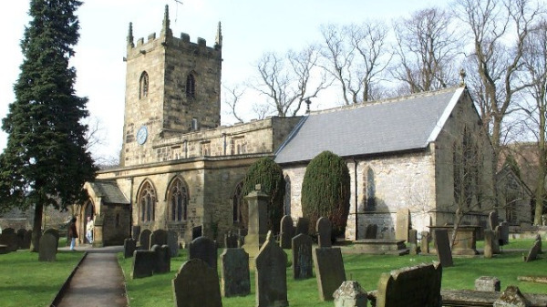 英国小镇 Eyam parish church。