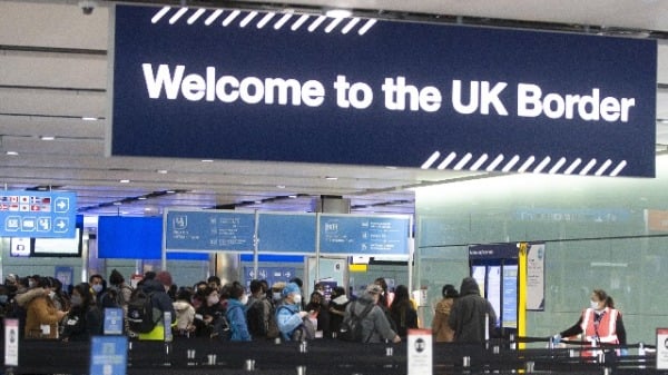 图为英国机场的边境检查。（图片来源：Getty Images）