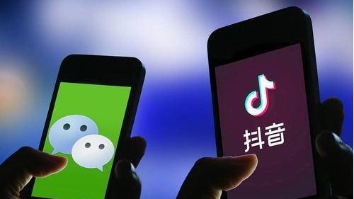 抖音状告腾讯，两科技巨头互撕，中国网友看热闹（图片来源：微博）