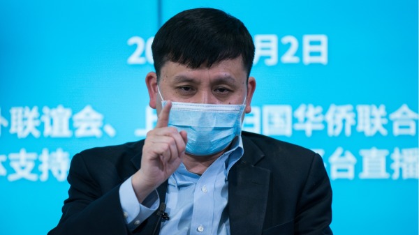 张文宏被党官邬惊雷取代。（图片来源：Yves Dean/Getty Images）