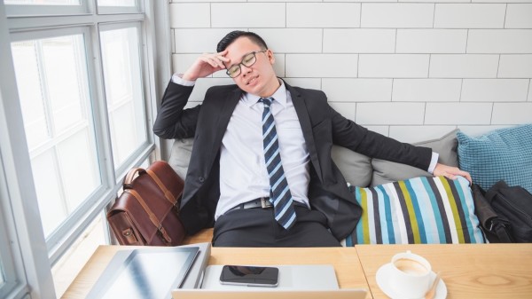 许多人对工作感到单调乏味，出现身心疲倦劳累，不想去上班。