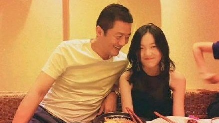 李亞鵬與女兒合照（圖片來源：微博）