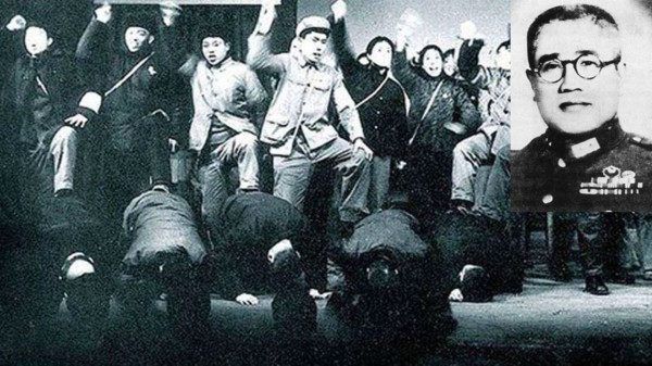 廖耀湘在批斗大会上不堪受辱，心脏病发猝死。图为上海工艺美术学校和上海戏剧学院的红卫兵在“斗争”师长。