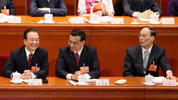 温家宝、李克强和王岐山在2013年的两会上。（图片来源：Feng LiGetty Images）(16:9)