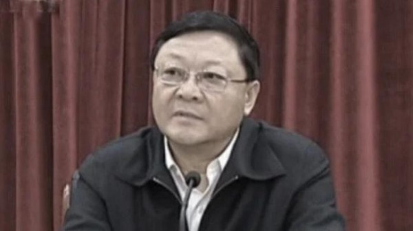 深圳市委书记王伟中的大批部属被撤换，但他仍然高调“颂习”