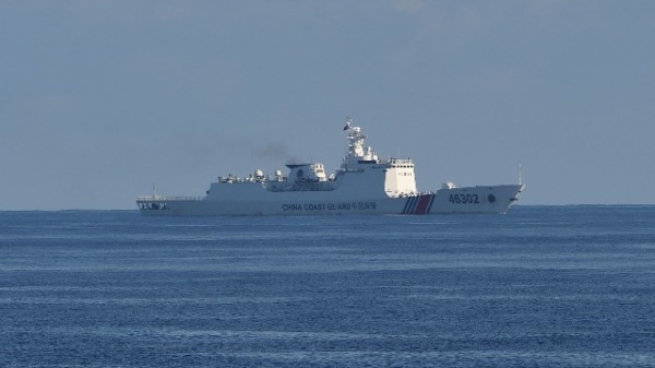 2019年5月14日，中國海岸警衛隊船隻出現在南海士嘉堡淺灘附近。