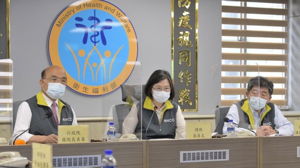 中华民国总统蔡英文表示，政府将尽最大责任来把关国产疫苗之安全与品质，使民众安心又安全接种；同时政府也要协助厂商，在最快且最安全的程度跟保护力能确保之下，使台湾人有国产疫苗可用。