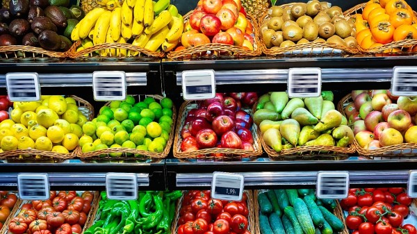 在截至10月22日的四周内，蔬菜批发价格上涨了28%。