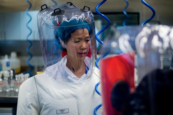 2017年2月23日，中國病毒學家石正麗在中國湖北武漢的P4實驗室裡。