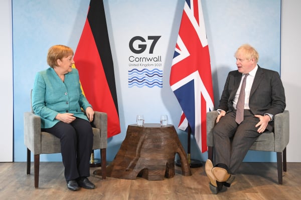2021年6月12日，默克爾與約翰遜在英國G7峰會上會談。