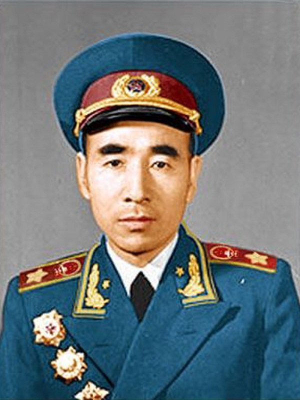 在文革當中，當時有很多人沒有注意到的是，林彪的名字在中共喉舌上忽然消失了。