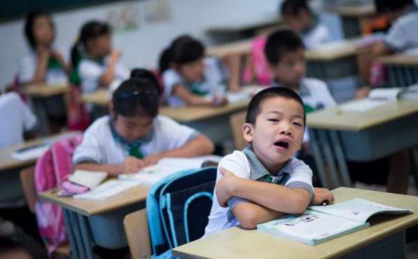 上海一所小学的中文课上的中国孩子们。