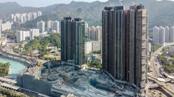 2021年1月，兴建中的大围豪宅楼盘“柏傲庄”（图片来源：Wpcpey/Wikipedia/ CC BY 4.0）
