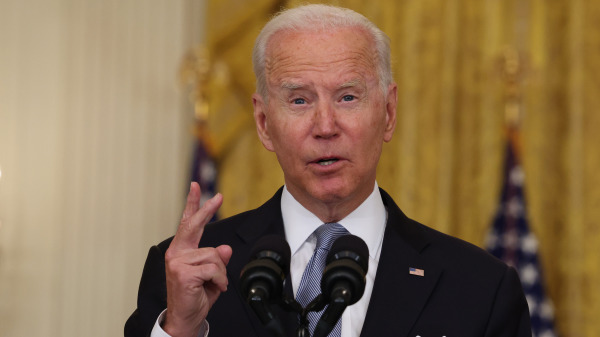 拜登（Biden）在美国华盛顿特区白宫东厅就阿富汗日益恶化的危机发表全国电视讲话