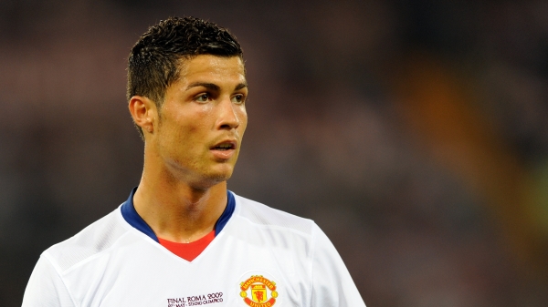 葡萄牙超級球星羅納度（Cristiano Ronaldo）重回效力過6年的老東家曼聯。