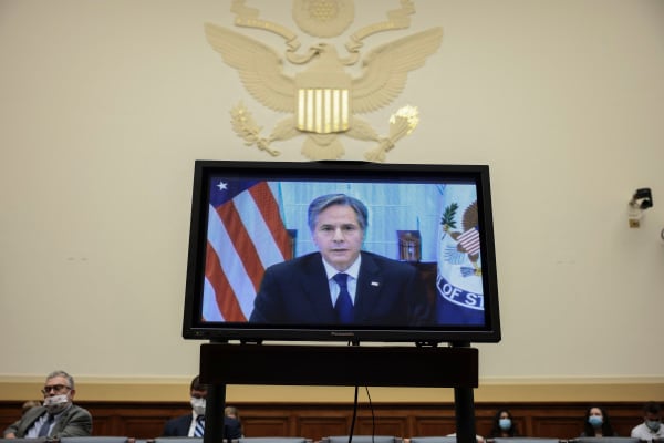 2021年9月13日，美国国务卿安东尼・布林肯（Antony Blinken）就阿富汗撤军失败问题通过视频向国会作证，接受众议院外交事务委员会的质询。 