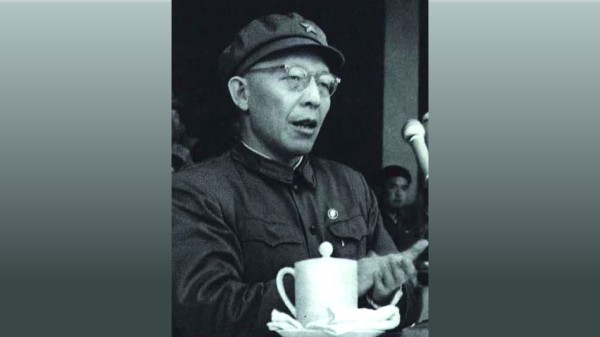 1967年4月20日北京市革命委員會成立，同年7月，張春橋任上海革委會主任。（圖片來源:維基百科）