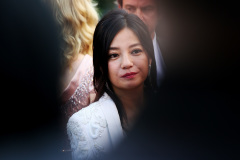 六中闭幕当天赵薇“露面”双11海报(图)