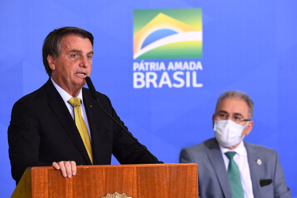 巴西总统博索纳罗和卫生部长奎罗加