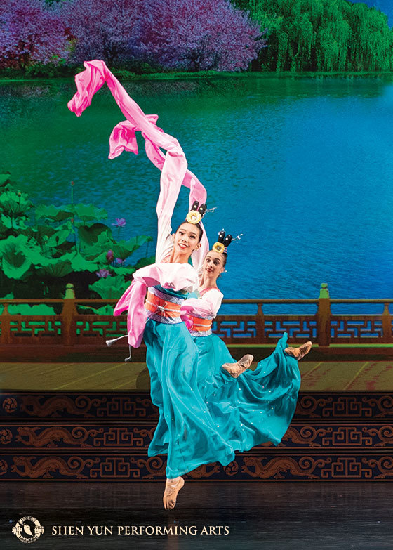 舞蹈演員于寒玥是神韻藝術團的一員。