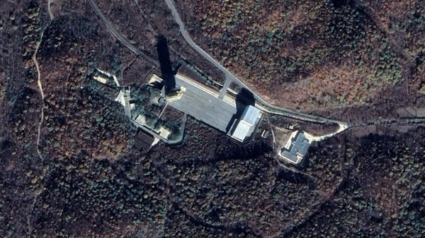 11月1日，朝鮮東倉裡發射場的衛星照片