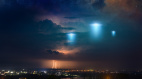 地球大气层出现的怪异光点可能是外星飞船(视频)