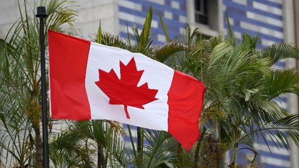 加拿大奧運委員會（COC）與帕運委員會（CPC）23日對外宣布，他們將不派員參加今夏的奧林匹克運動會與帕運，呼籲奧運與帕運延後一年。