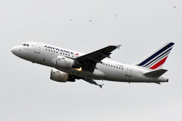 驚傳巴黎法航客機 發現10歲偷渡客陳屍起落架