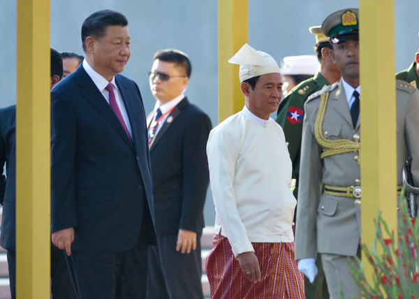 2020年1月17日，习近平出访缅甸，和缅甸总统温敏会面。