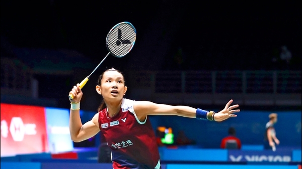 台湾一姐戴资颖在超级1000系列全英羽球公开赛击败前球后陈雨菲，重返女单世界第一的宝座。