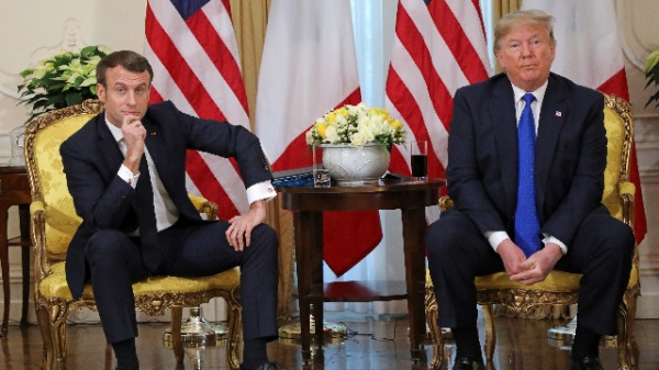 法国总统马克龙与美国总统川普（图片来源：LUDOVIC MARIN/POOL/AFP/Getty Images）
