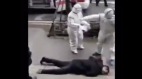 武汉怪象有人街上突然倒地有人下跪求医被拒(视频图)