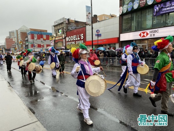 紐約黃曆新年大遊行 華人觀眾許願祝福