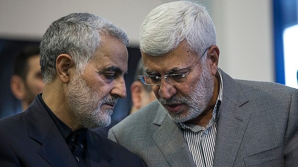 伊朗革命衛隊將領蘇萊曼尼（左）和伊拉克-伊朗軍事指揮官穆罕迪斯
