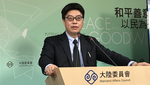 陸委會副主委兼發言人邱垂正30日表示，目前約有400名滯留在湖北的台灣人向政府求救，陸委會將會持續向中國大陸方面詢問可能的處理方式。