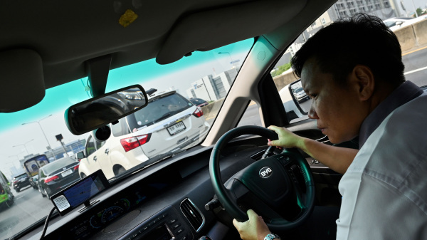泰國本日發現首宗境內感染中共肺炎的病例，為一名泰國出租車司機。