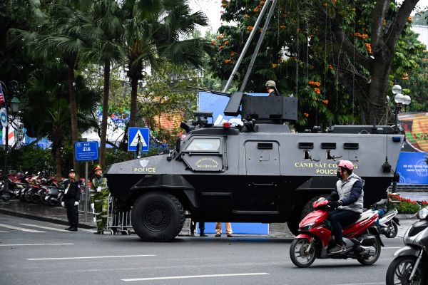 越南女网红抢银行2小时后被抓获 还惊动了军队